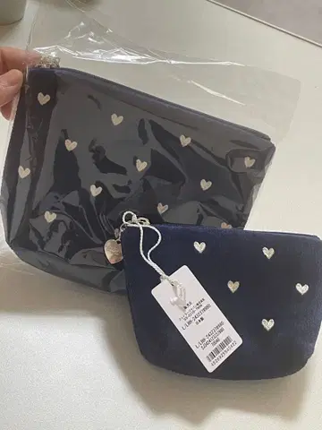 러브리바이페이러 러브리 하트 자수 파우치 보트형 2개 세트 네이비