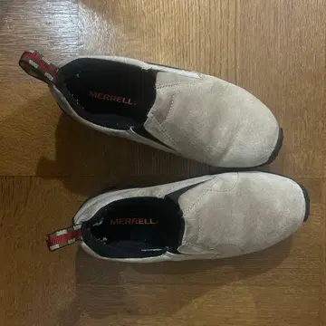 MERRELL 스웨이드 슬립온 베이지