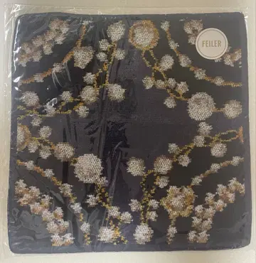 FELIER 완판템 카두메일 손수건 네이비 레어