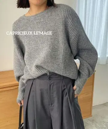 [새상품급] 카프리슈레마쥬 입체 슬리브 풀오버 니트 그레이