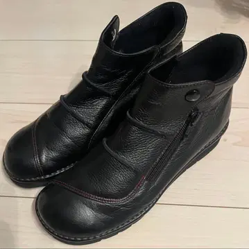 VITA NOVA 숏부츠 23cm 블랙 가죽