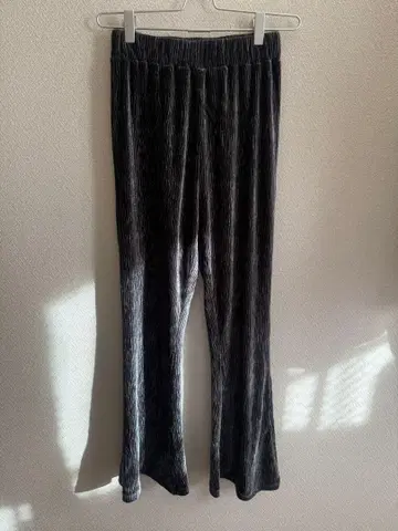 discoat 벨로아 플리츠 플레어 팬츠 S