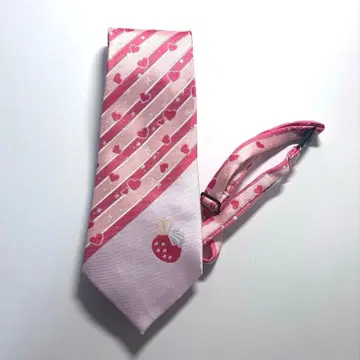 스토푸리 리이누 군 넥타이