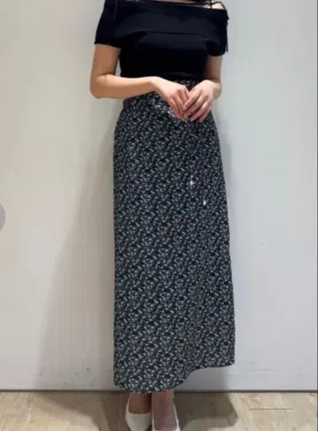 [ 미사용 새상품 ] 플라워 리본 양류 내로우 스커트 리랜드트루