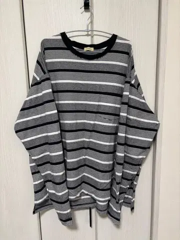 YSIRDY'S TMRRW 긴팔 티셔츠 L