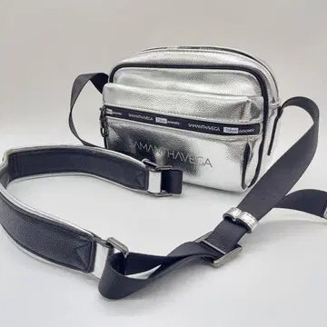 새상품급 사만사베가 숄더백 실버