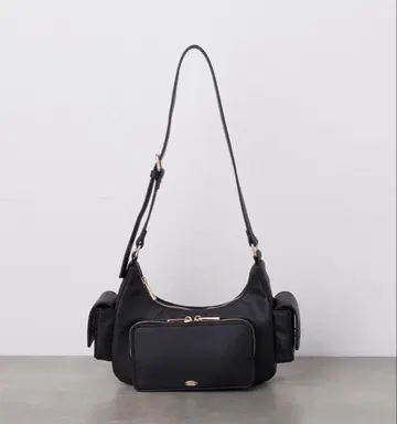 chico 치코 포켓 디자인 라운드 숄더백