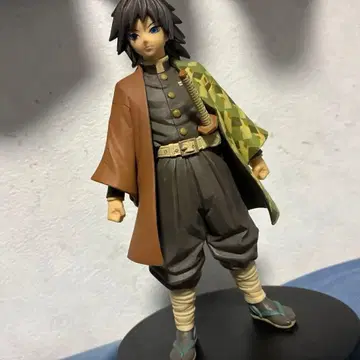 토미오카 기유 귀멸의 칼날 피규어