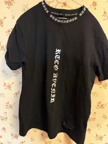 블랙 T셔츠 RETRO ACADEMIA