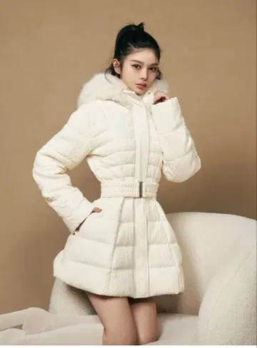 다리치 레이디 미디 니트 소다 다운 코트 S