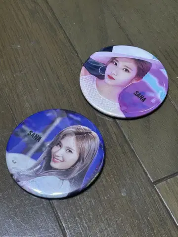 TWICE 사나 캔뱃지 2개