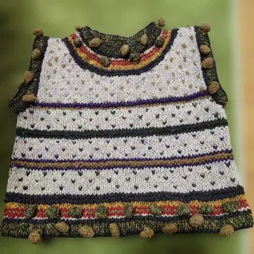 Merilene 다색 폼폼 장식 베스트 6M