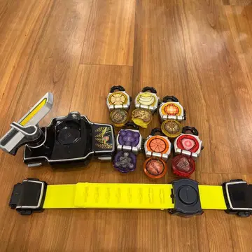 가면라이더 가이무 변신 벨트와 아이템 세트