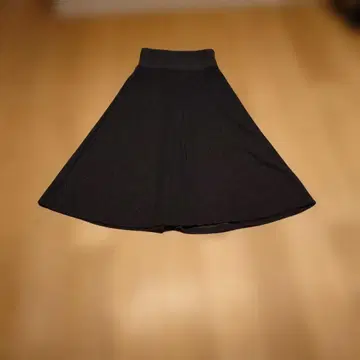 ZARA 신상 니트 플레어 스커트 블랙