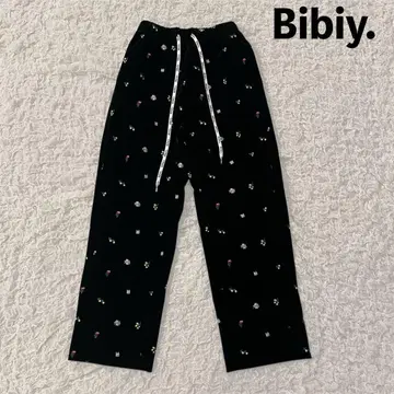 [ 미사용 새상품 ] Bibiy. 자수 벨벳 팬츠 블랙