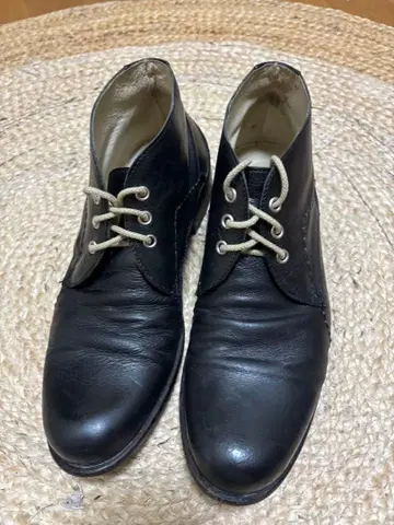 블랙 가죽 처카 부츠 made in italy 40사이즈