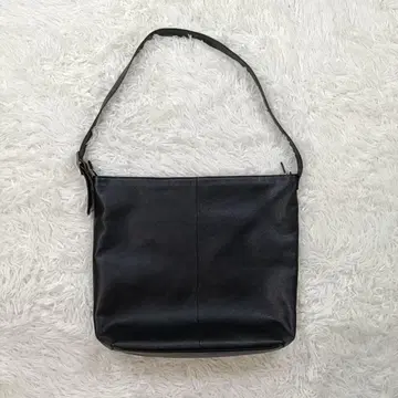 북유럽, 생활 잡화점 클라시안드트립스 가죽 숄더백