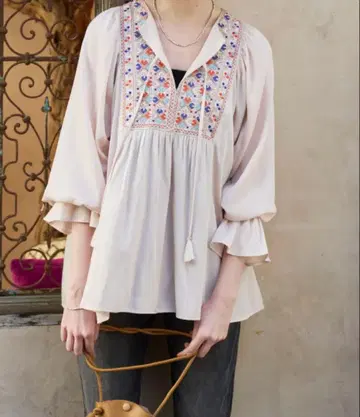 [ 새상품급 ] Unitage 유니테이지 타일 자수 튜닉 플레어 핑크