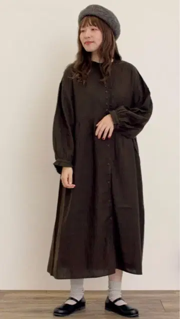 사만사 모스모스 크로스 린넨 프릴 원피스 차콜 그레이