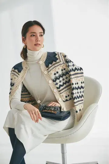 SEVEN TEN 세븐텐 체리 자카드 가디건 쉘