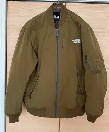 새상품급 The North Face 인슐레이션 봄버 자켓