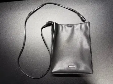 [ 새상품급 ] HARE 가죽 숄더백 블랙 사코슈