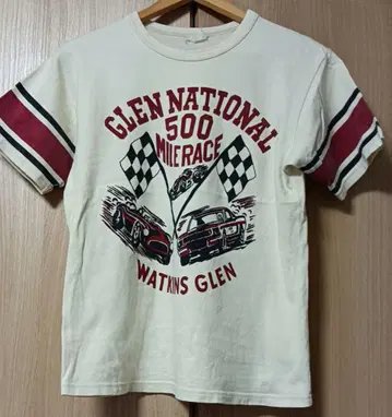 부트 레거스 T셔츠