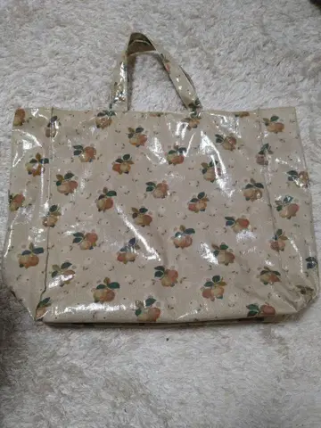 후르츠 패턴 비닐 토트백