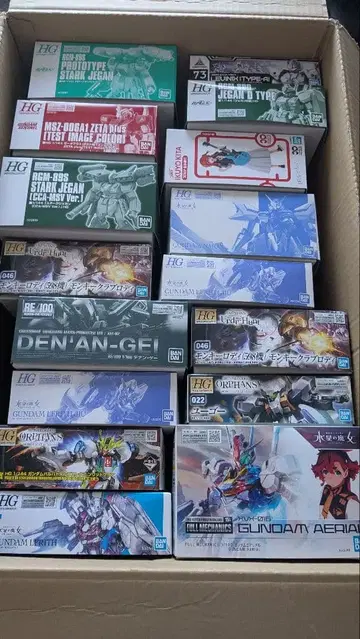 건담 프라모델, 반다이 계열 프라모델 종합 세트