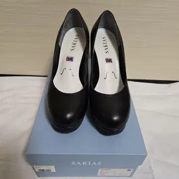 SAKIAS 블랙 스틸레토 하이힐