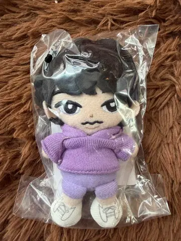 보라색 인형 마스코트