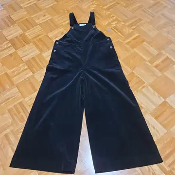 SACRA 블랙 코듀로이 오버롤