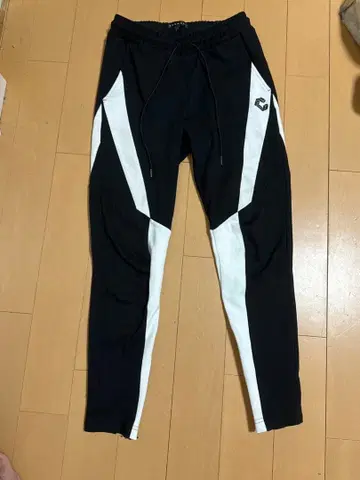 CRONOS 크로노스 조거 팬츠 즉시 완판