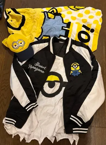 USJ 미니언 굿즈 4종 세트 스카잔, 캡, 롱티, 판초