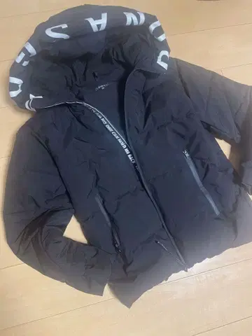 새상품급 SUREVE 블랙 다운 자켓 M