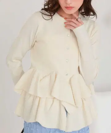 titivate 프릴 헴 니트 가디건