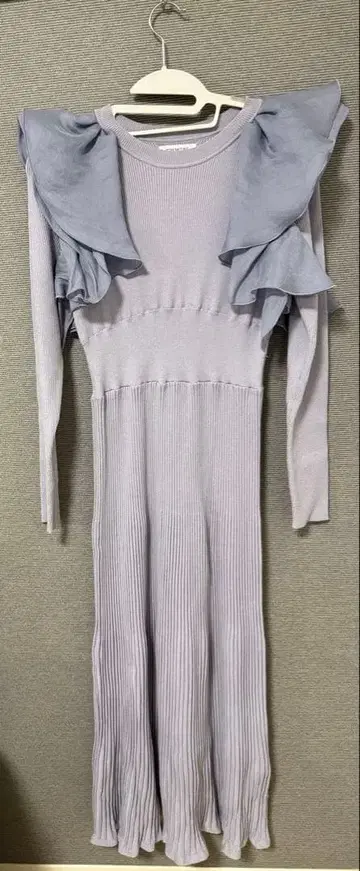 NATURAL BEAUTY BASIC 프릴 니트