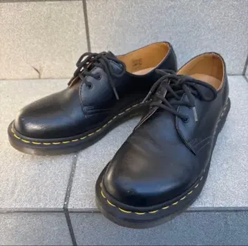 새상품급 Dr.Martens 가죽 신발 3홀