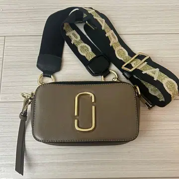 마크제이콥스 숄더백 스냅샷 브라운