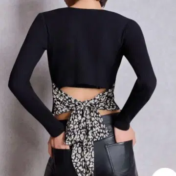 GYDA 백리본 크롭 상의