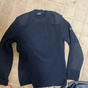 SAINT JAMES 네이비 리브 편직 스웨터