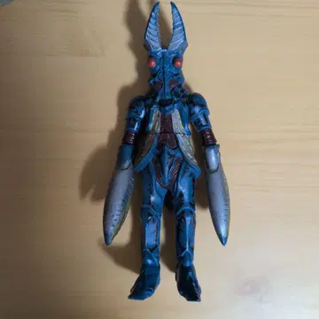 울트라맨 괴수 피규어 발탄 성인