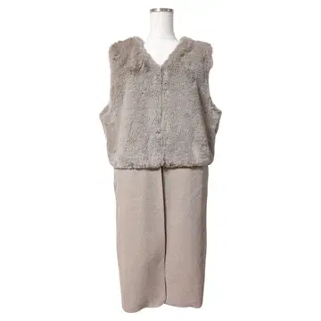 새상품급 TRUBE 퍼 포함 롱 베스트 베이지 지레