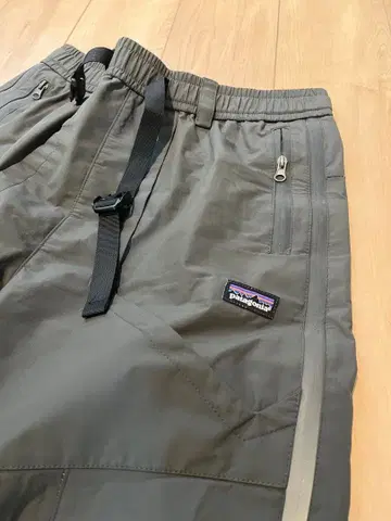 Patagonia 그레이 카고 팬츠