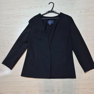 JUSGLITTY 노카라 자켓 블랙 사이즈 2