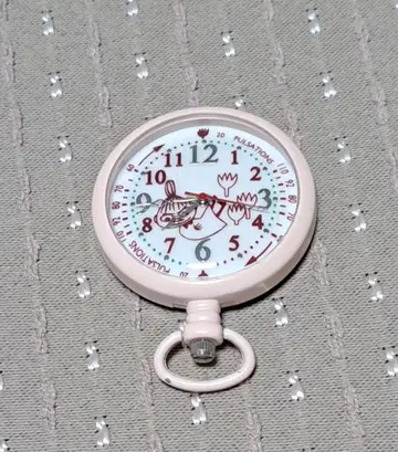 무민 간호사 시계