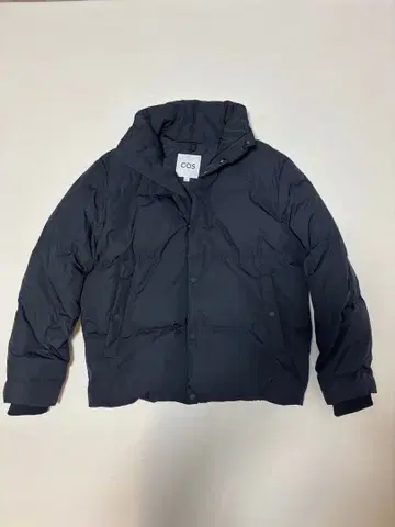 COS 다운 자켓 블랙 M 사이즈