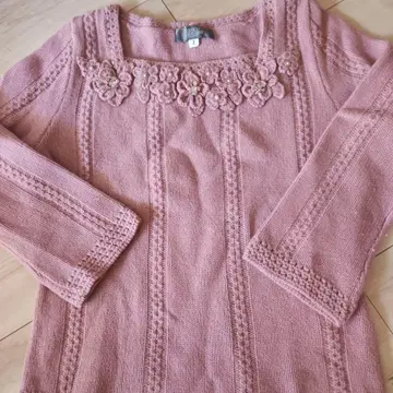 FRANCO FERRARO 핑크 꽃무늬 자수 니트