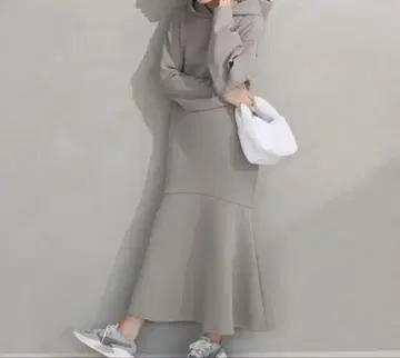 emmi atelier 후디 컷 원피스