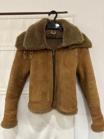 DENIM BAR 리얼 무스탕 자켓